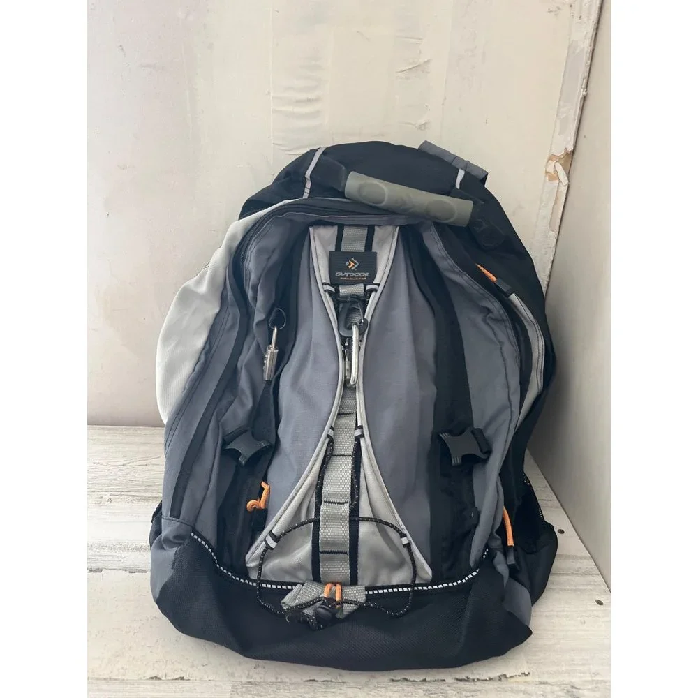 Outdoor Products padded zippered backpack with side pouches